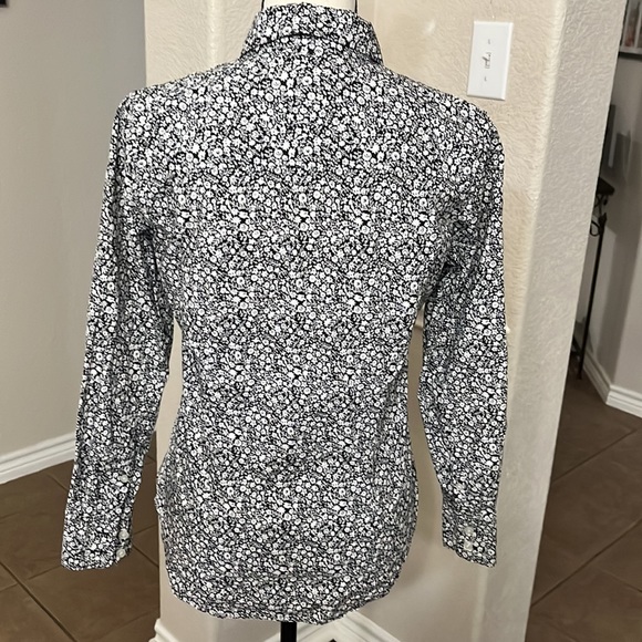 J. Crew Calico navy & white small floral print button down shirt Size XS - Picture 3 of 17